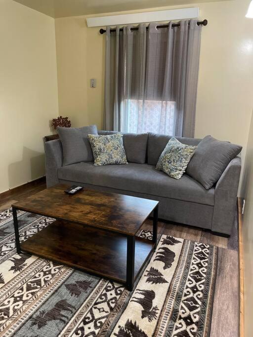 Parkway Yellowstone Guest House Apartment #3 Gardiner Buitenkant foto