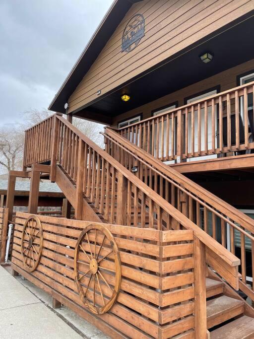 Parkway Yellowstone Guest House Apartment #3 Gardiner Buitenkant foto