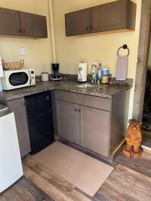 Parkway Yellowstone Guest House Apartment #3 Gardiner Buitenkant foto